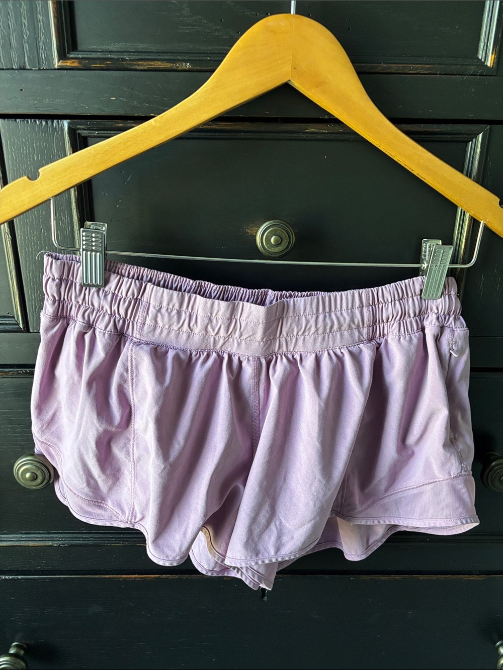lululemon size 10 Hotty Hot Shorts 2.5” Light Purple
